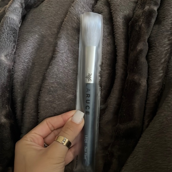 Laruce Duo fibre brush LR316 - Picture 2 of 3